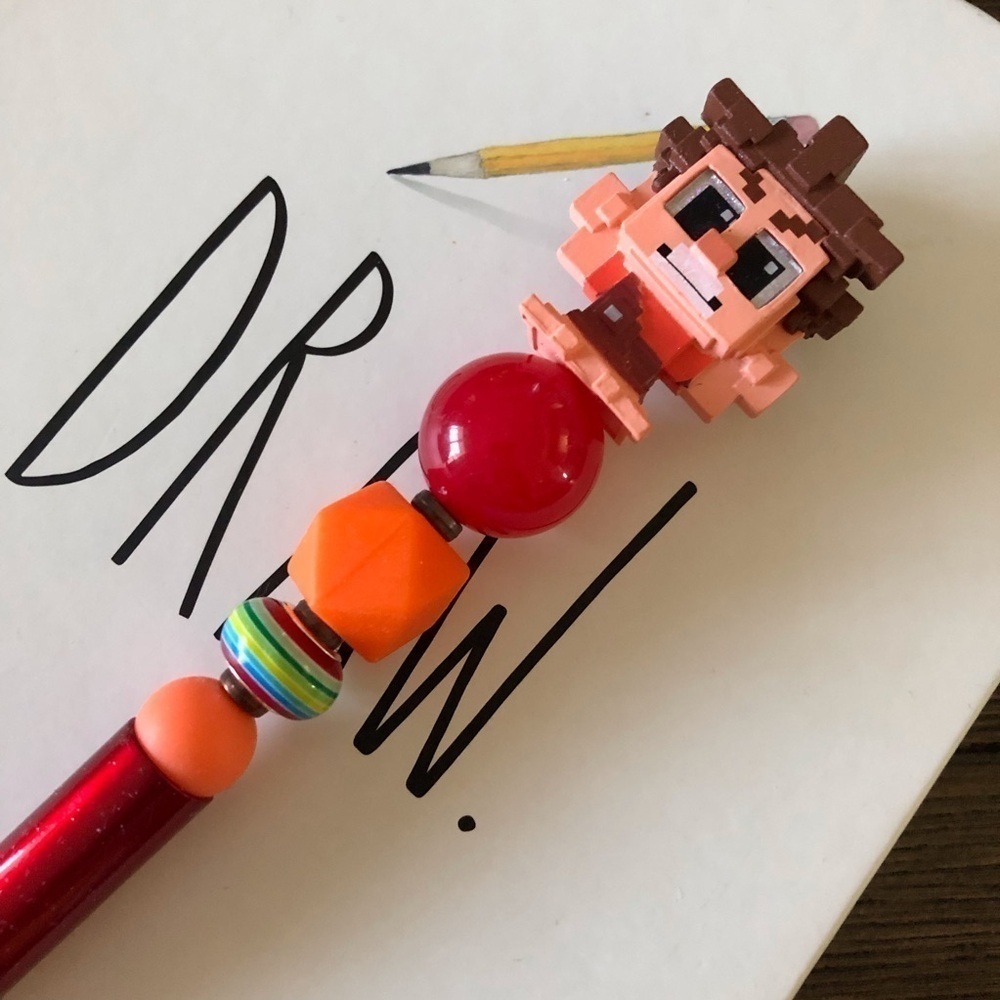 Disney Doorables: Wreak it Ralph: Pixel Ralph handmade beaded pen